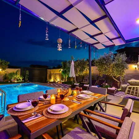Villa Venues Eskiomerler